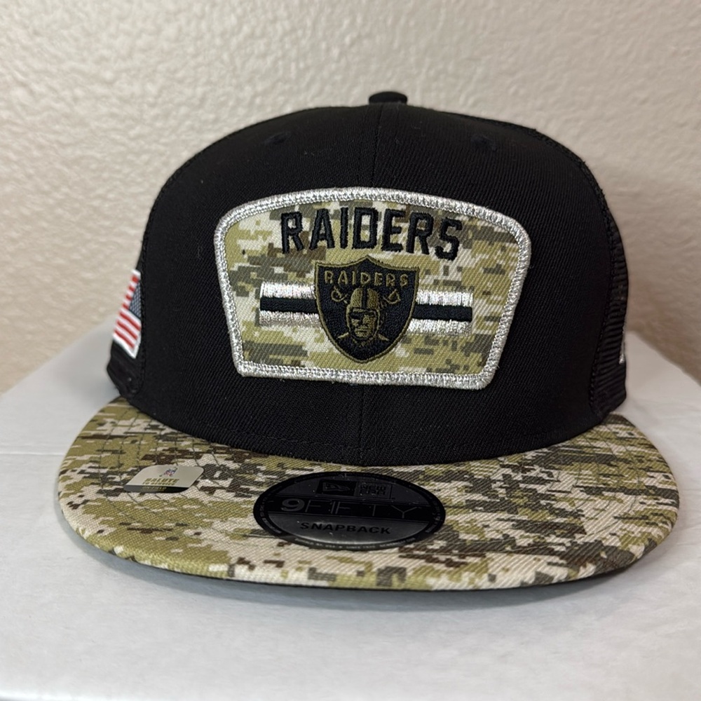 New era Raiders SnapBack Salute to service